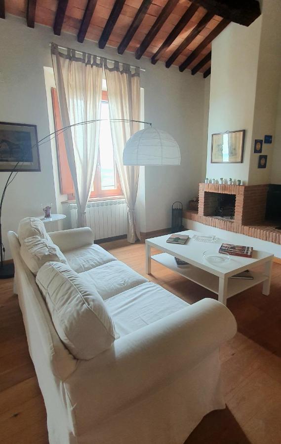Mattimamihouse Apartment Montepescali Bagian luar foto
