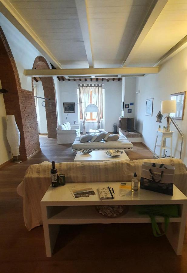 Mattimamihouse Apartment Montepescali Bagian luar foto