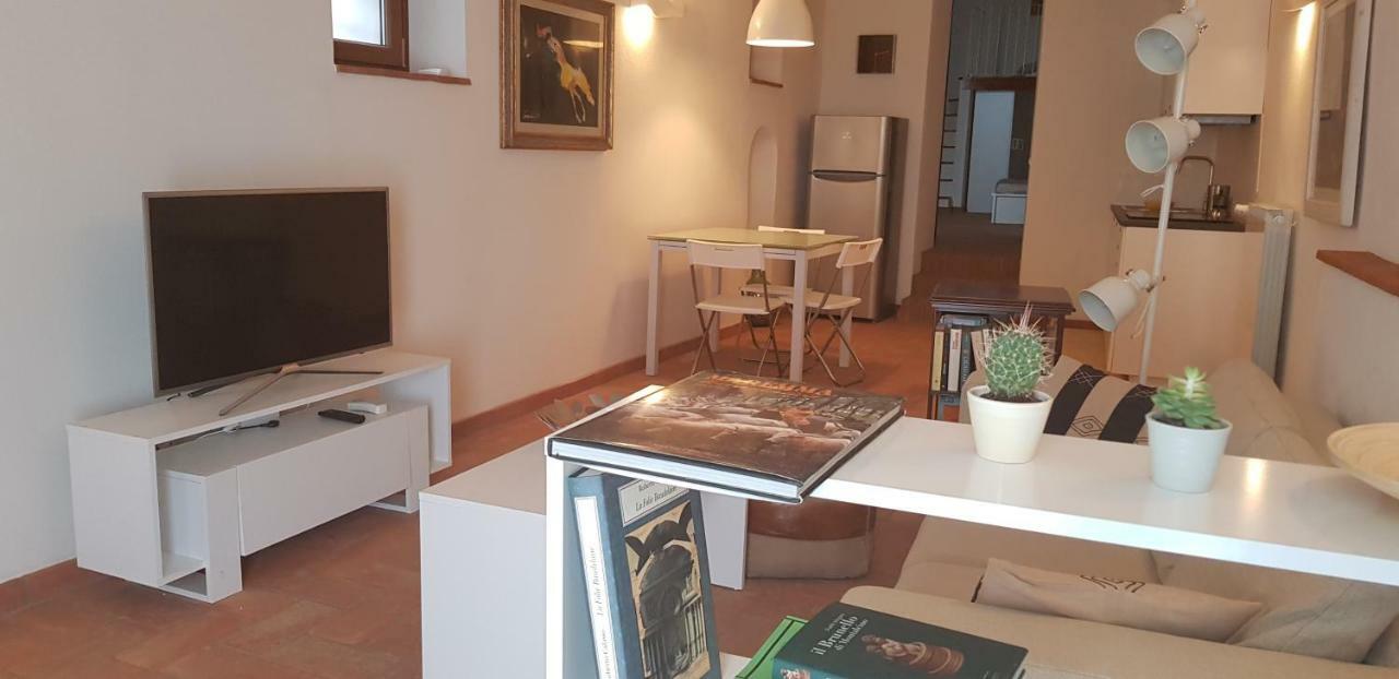 Mattimamihouse Apartment Montepescali Bagian luar foto