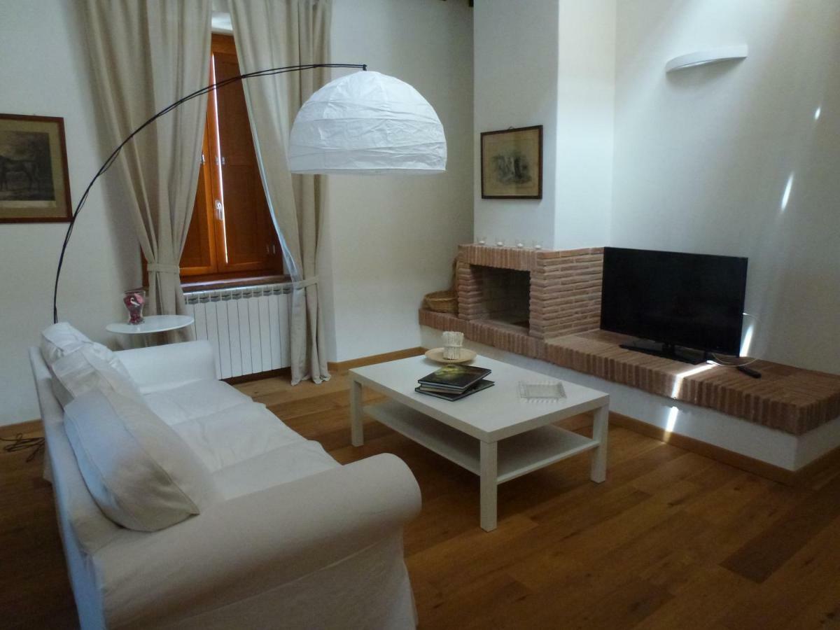 Mattimamihouse Apartment Montepescali Bagian luar foto